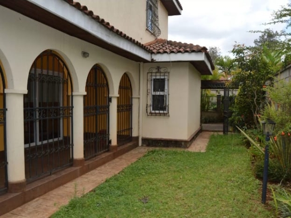 Luxurious 4-Br Townhouse for Sale in Kilimani, Nairobi