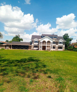 Stunning 7 bedroomed family Mansion/Home for sale in Runda