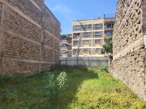 Prime 35x75ft Plot for Sale in Donholm – Caltex (Behind Total Petrol Station) 